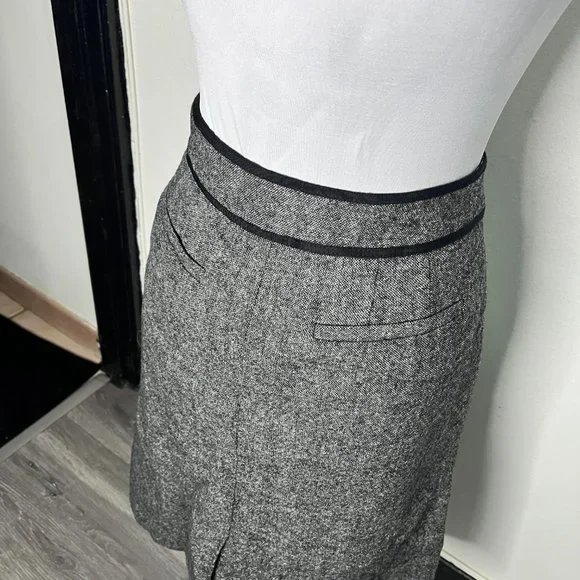 Ann Taylor Loft 87% Wool Gray Skirt Size 6 - Picture 5 of 9